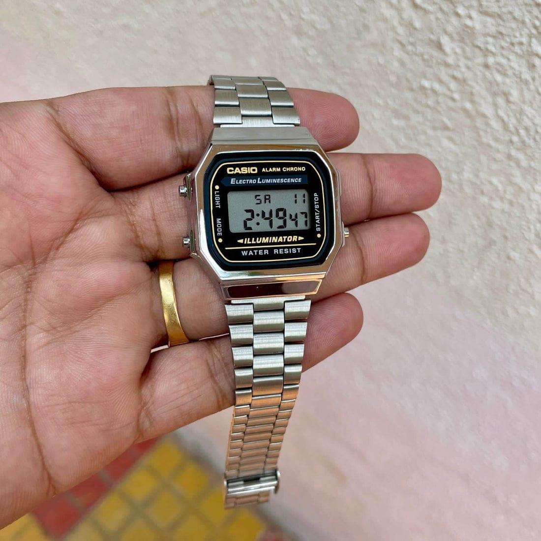 casiio vintage model LUXURY PREMIUM WATCH Silver Watch
