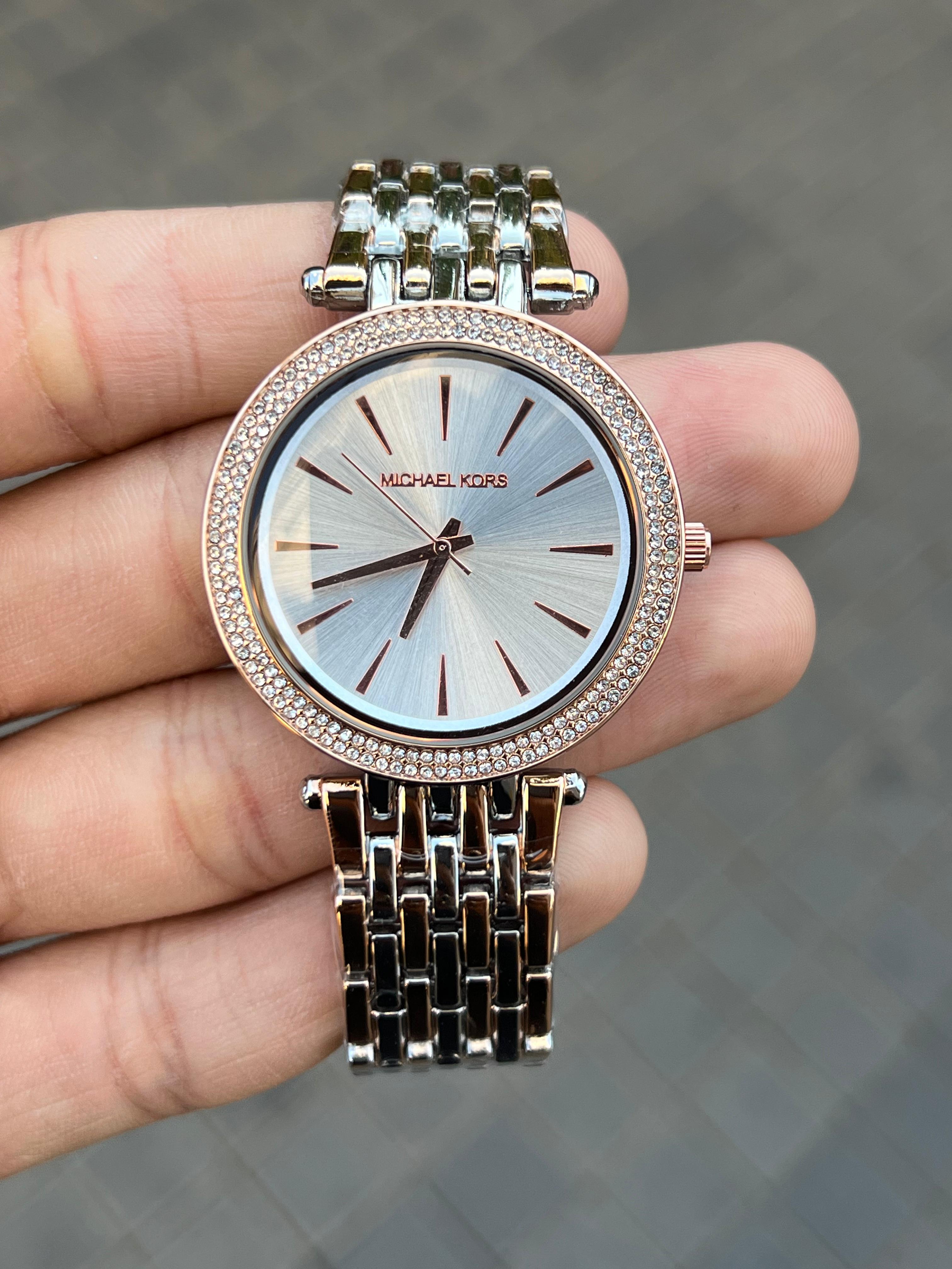 Miche_l Kor_s 4563