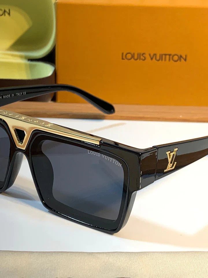 Loui 1984 Gold black