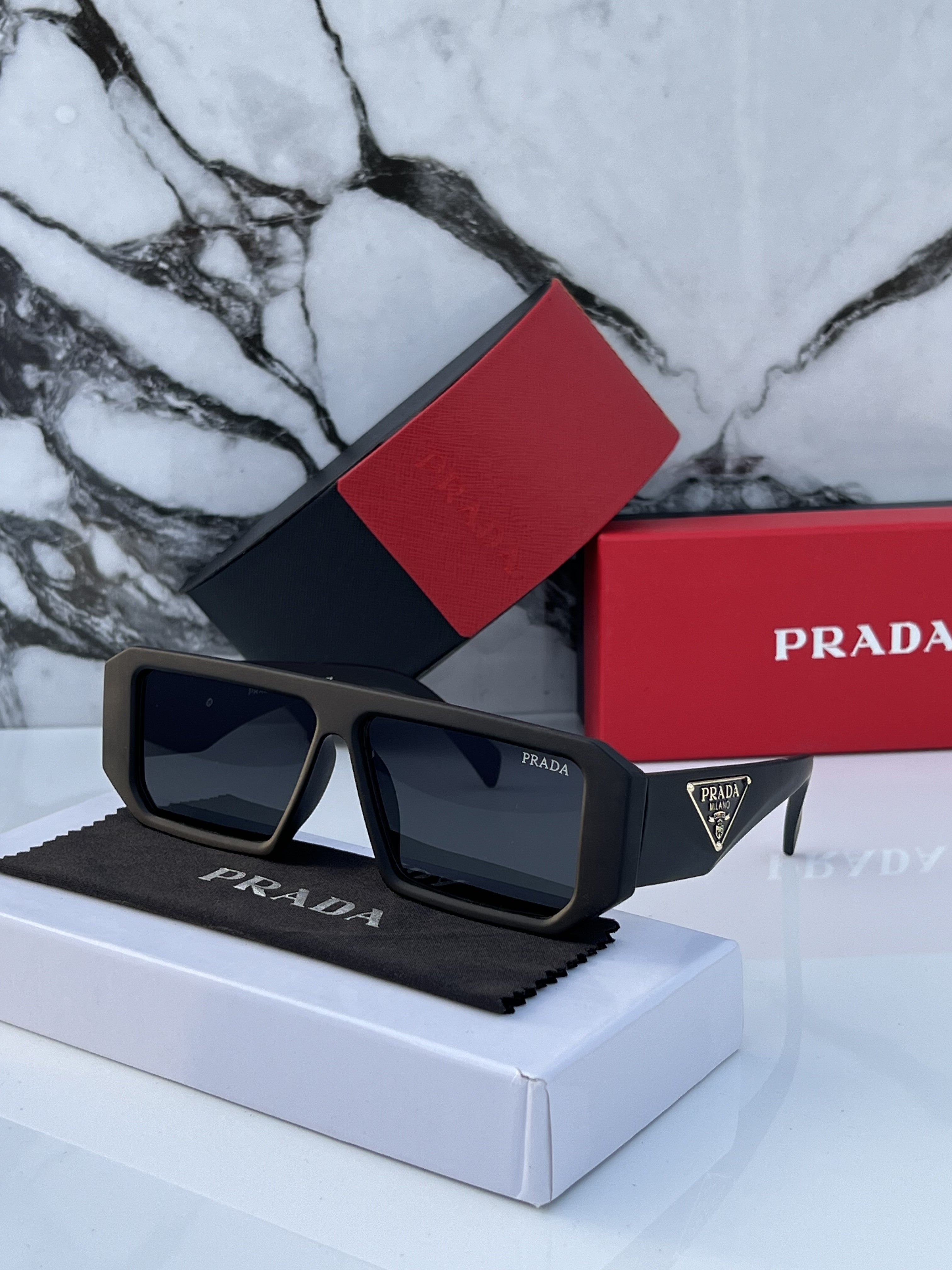 PR_ADA 82 Matt black *