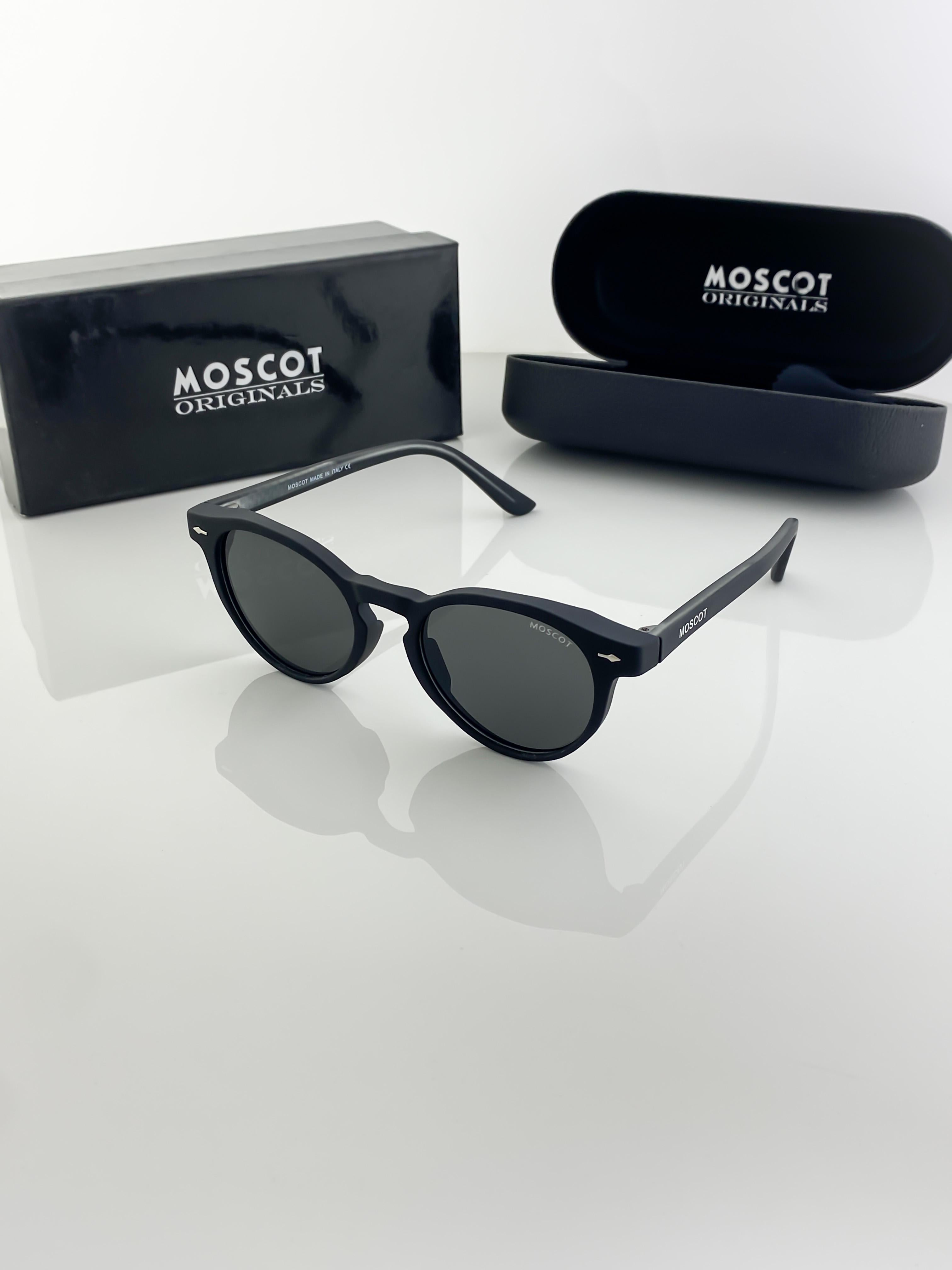 MOST BLACK 58760