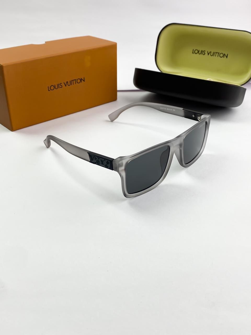 LOUI GREY BLACK