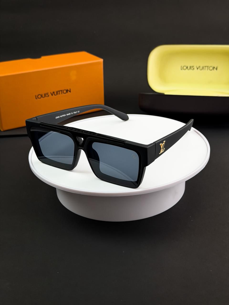 LOU  CHARCOAL BLACK 65N