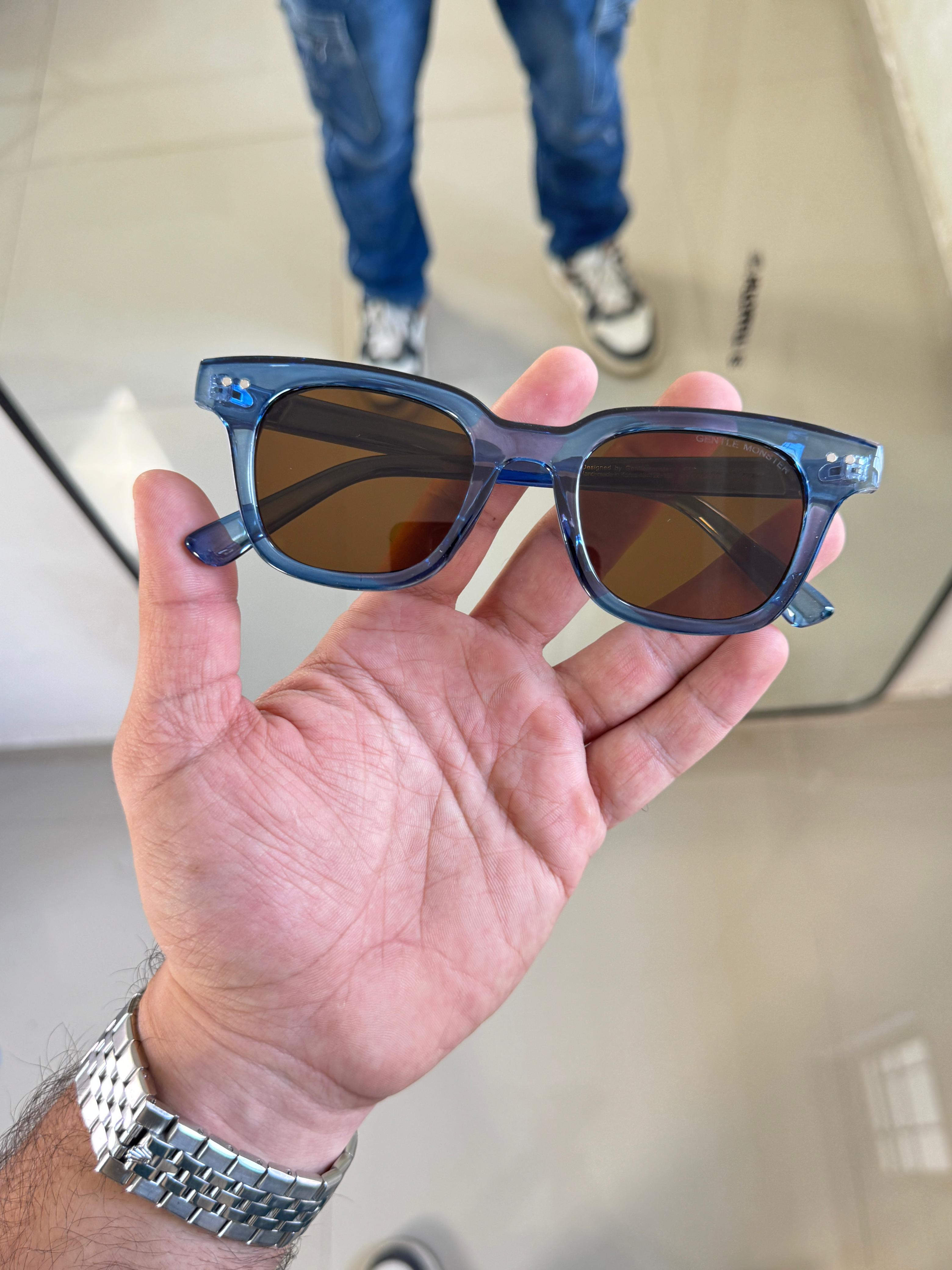 Gen_tle mon_ster 1581 blue A