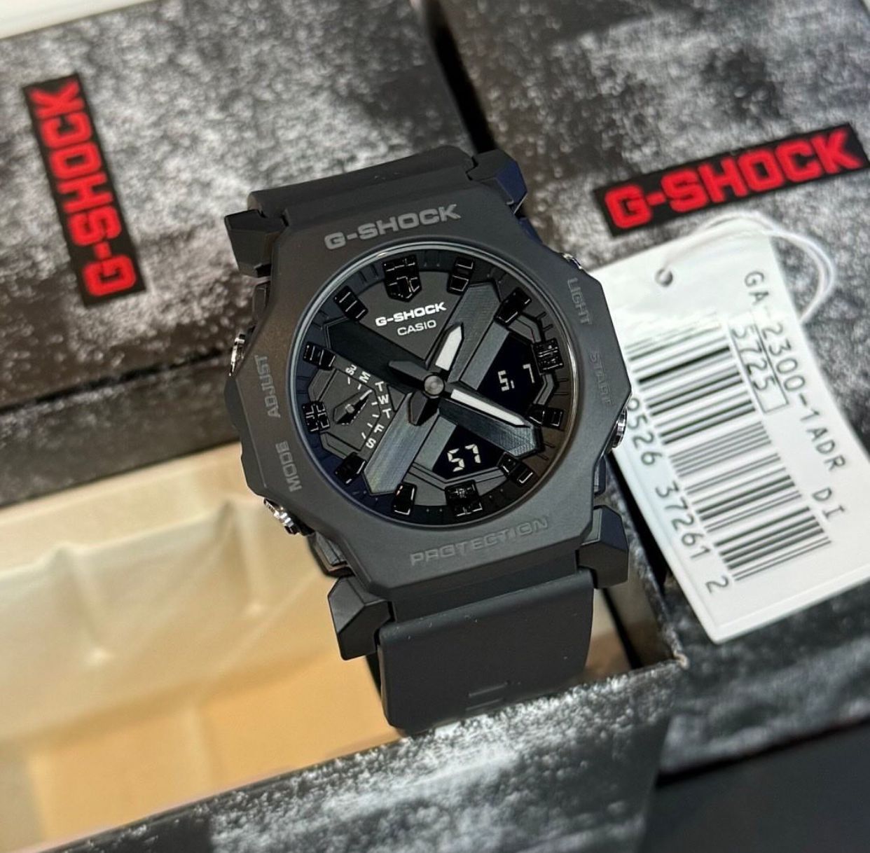 Casiio G-Shok Black Analog-Digital Watch